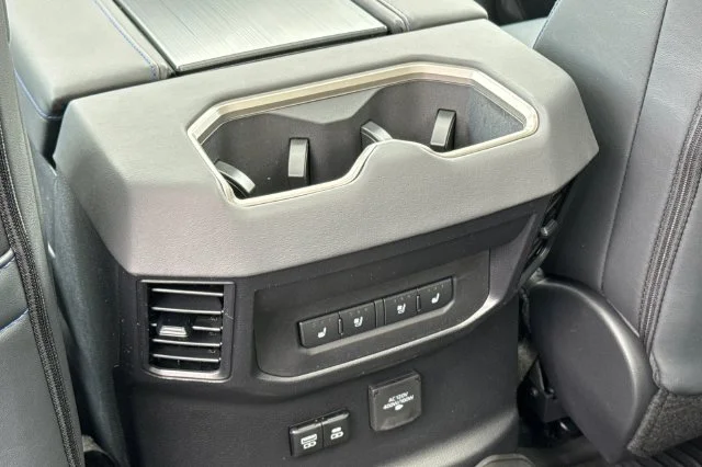 New 2026 Celestial Silver Metallic Toyota  Platinum image 8