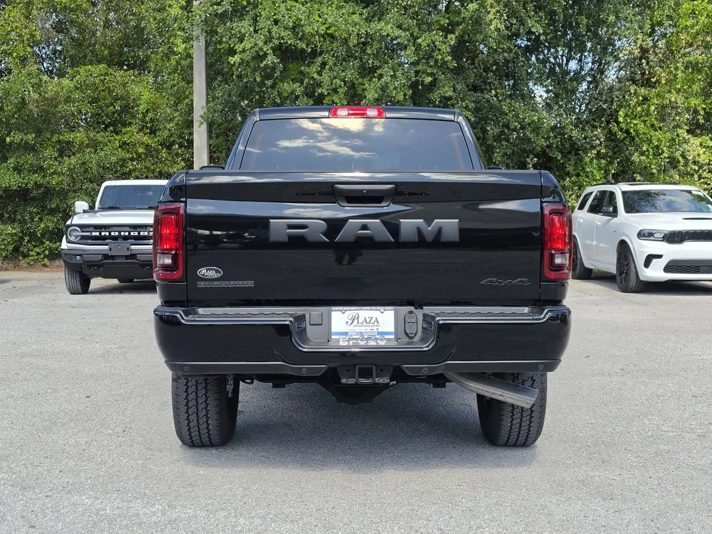 New 2026 Diamond Black Crystal Pearl-Coat Exterior Paint RAM Big Horn image 5