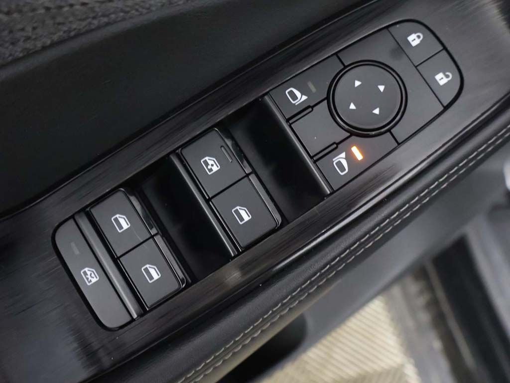 Used 2023 Black Nissan SV image 34