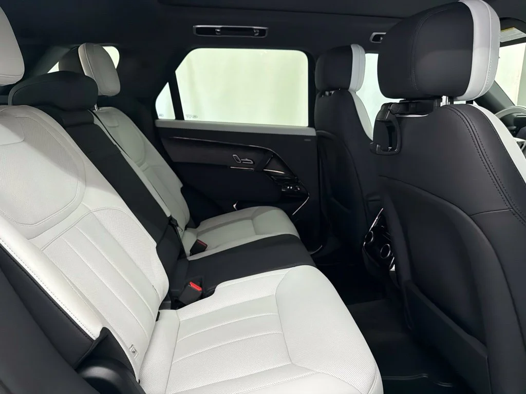 New 2024 Gray Land Rover Dynamic SE image 26