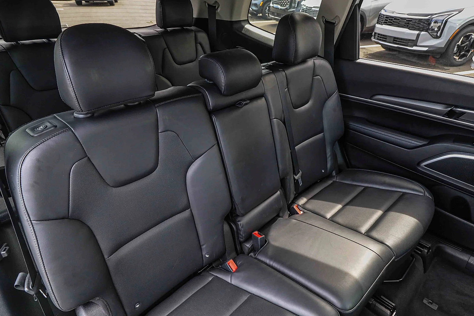 Certified Used 2020 Snow White Pearl Kia S image 25