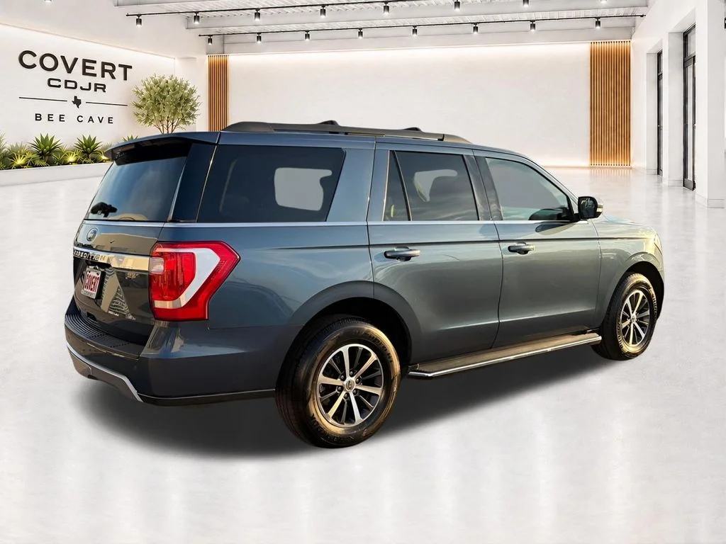 Used 2018 Blue Ford XLT image 16