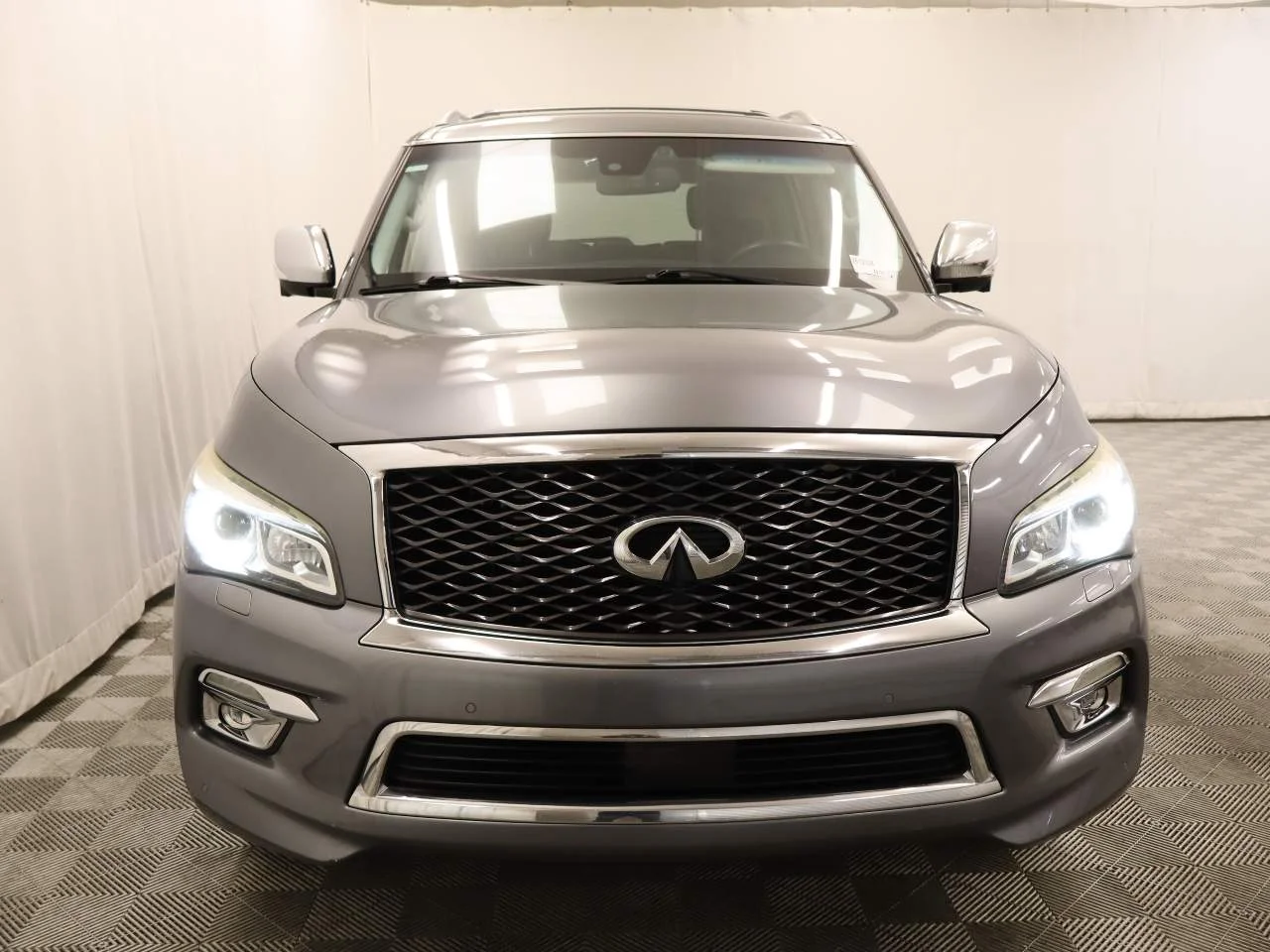 Used 2016 Graphite Shadow INFINITI  image 4