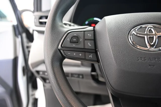 Used 2023 White Toyota LE image 25