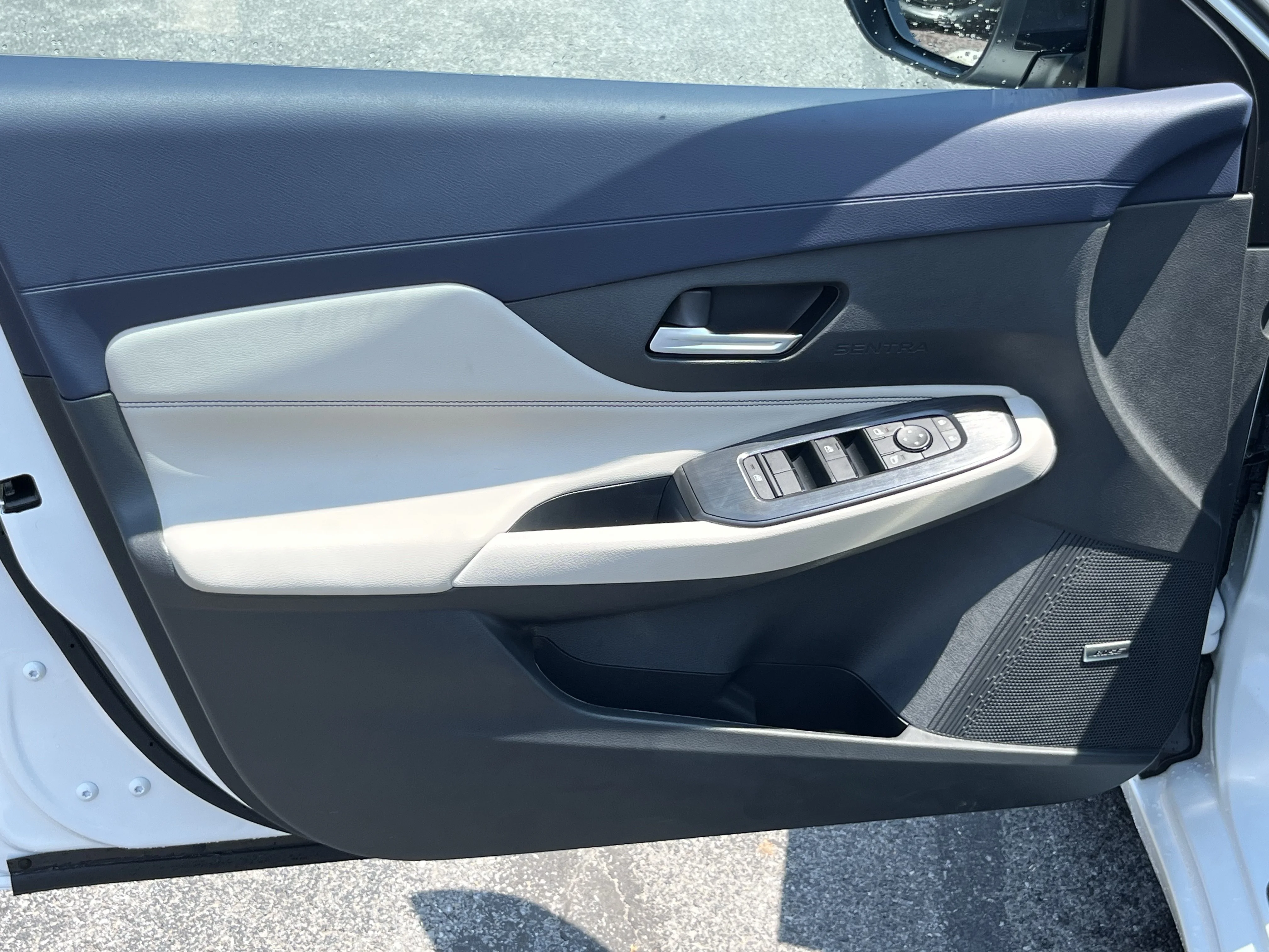 New 2026 Aspen White TriCoat Nissan SL image 20