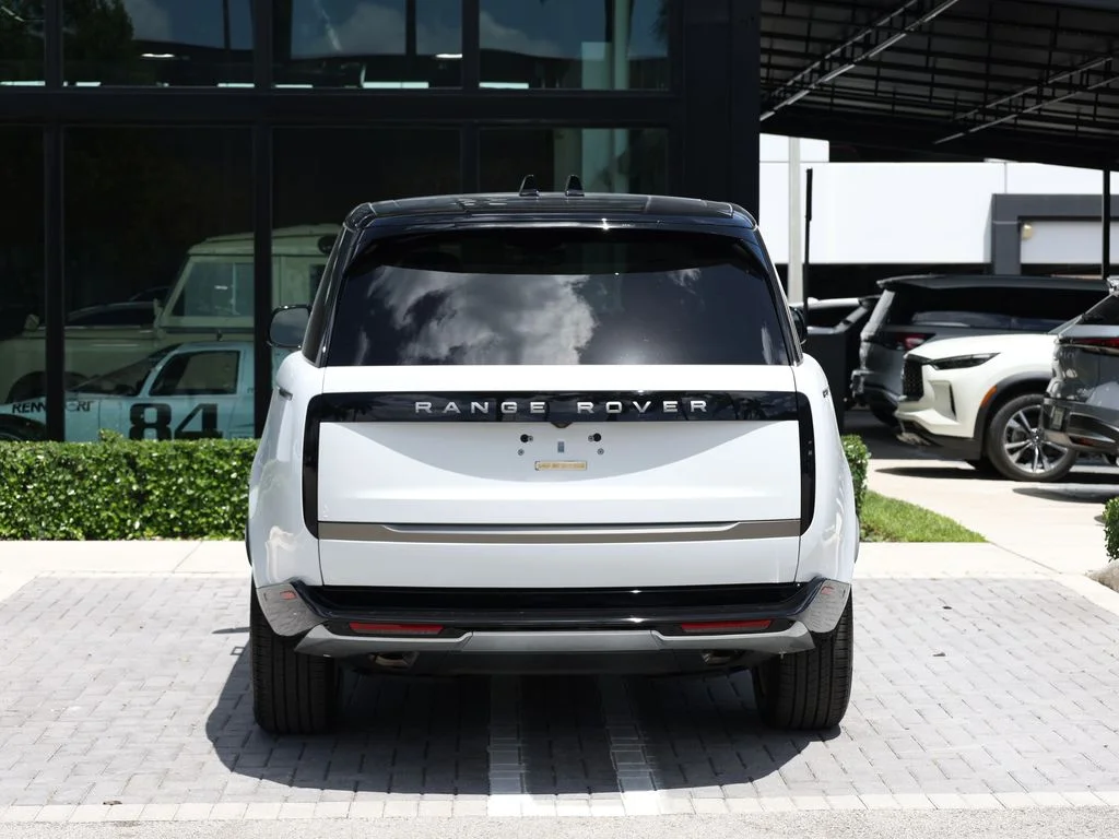 2025 Land Rover Range Rover SE - Photo 6