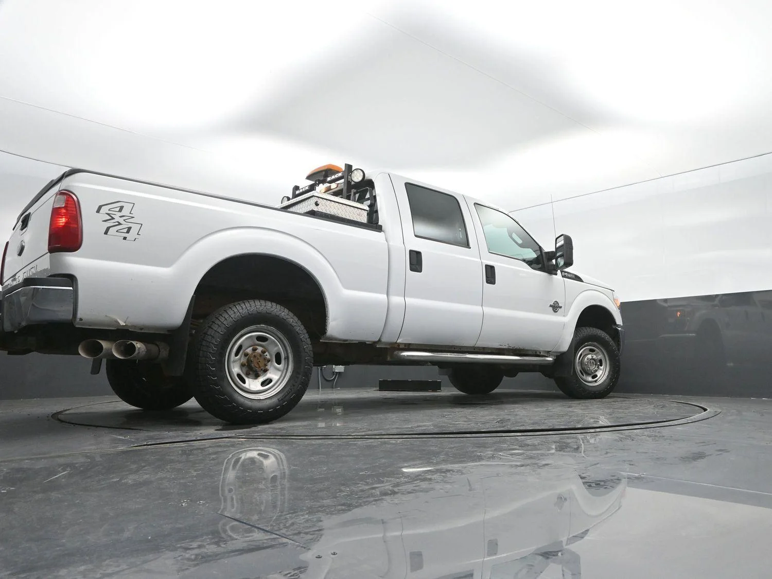 Used 2015 Oxford White Ford XL image 26