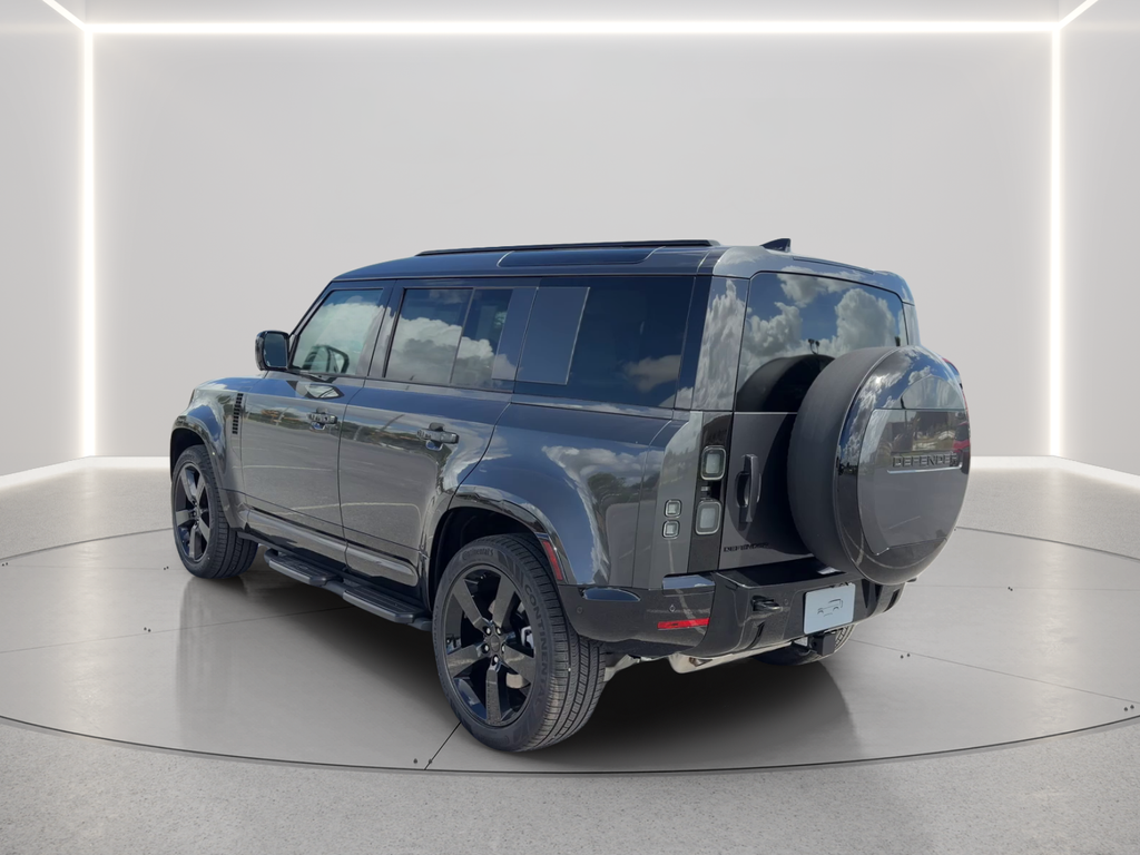 New 2026 Carpathian Grey Land Rover X-Dynamic SE image 7