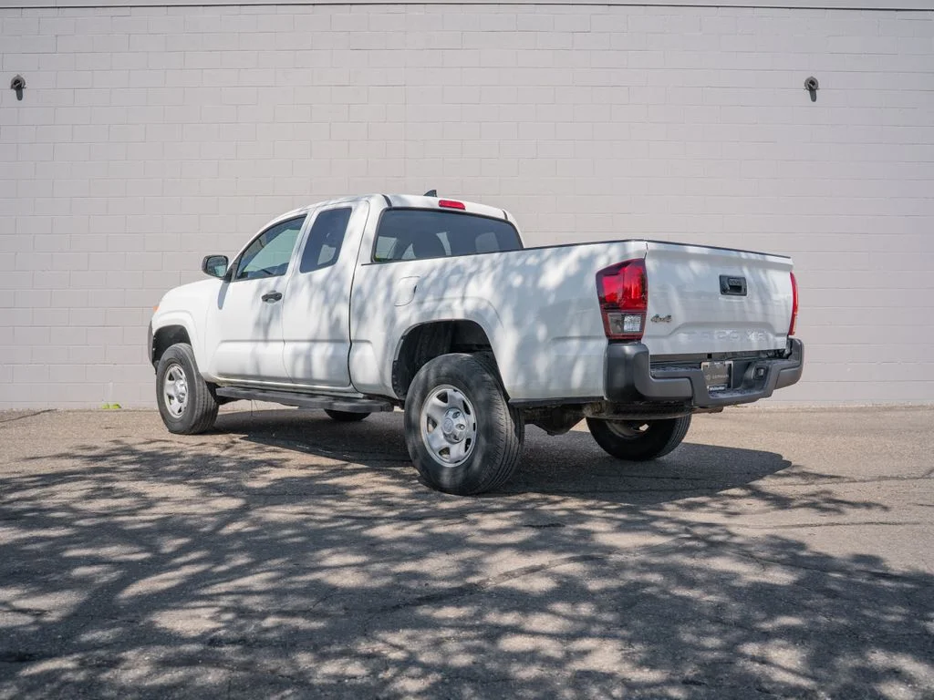 Used 2019 White Toyota SR image 3