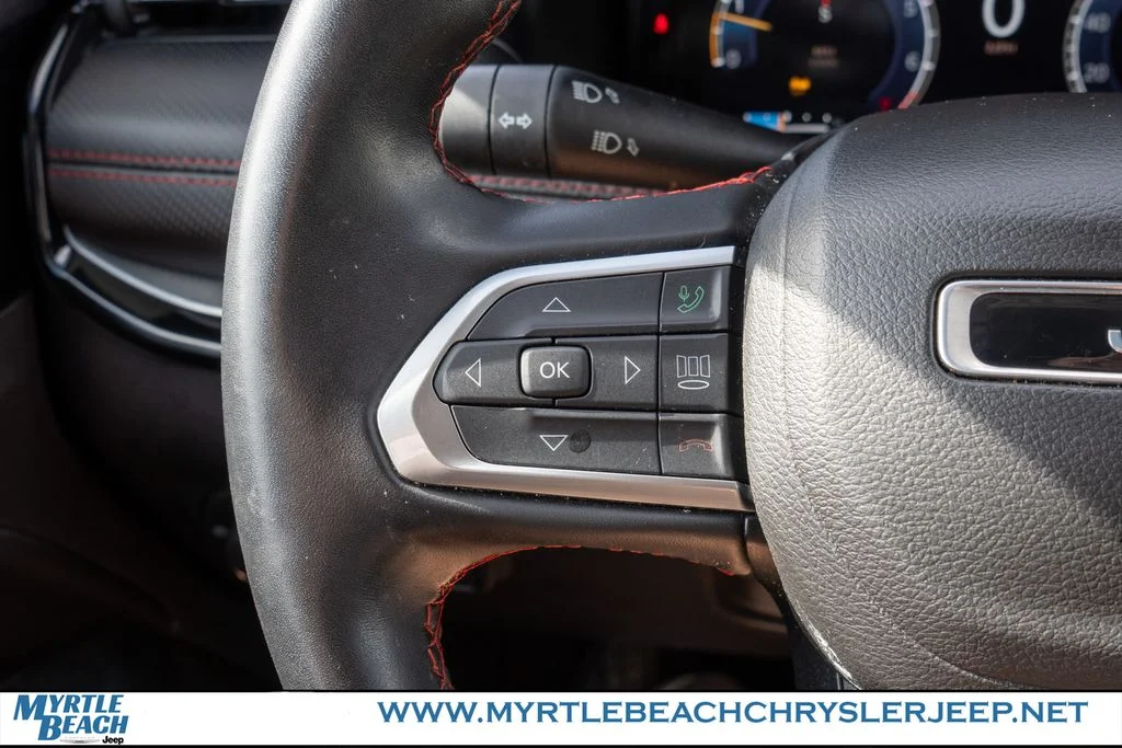 Certified Used 2022 Granite Crystal Metallic Clearcoat Jeep Trailhawk image 27