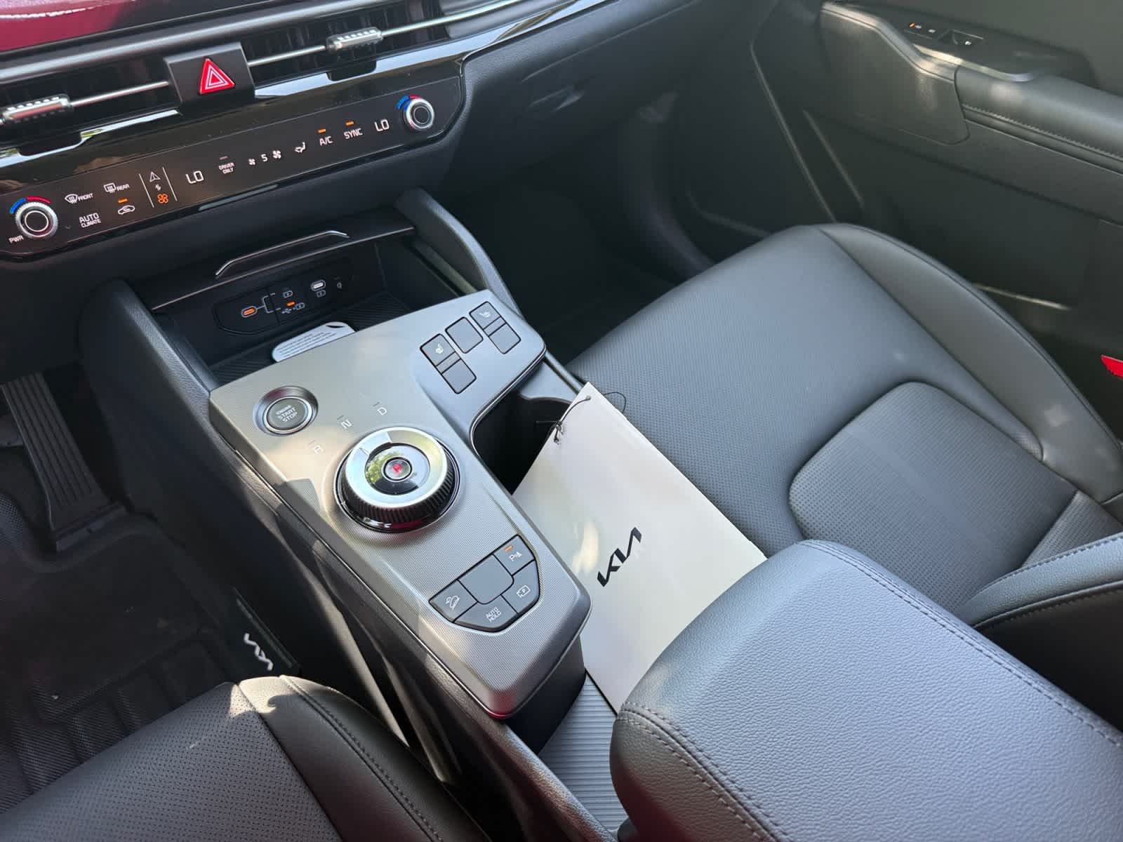 New 2026 Snow White Pearl Kia EX image 18
