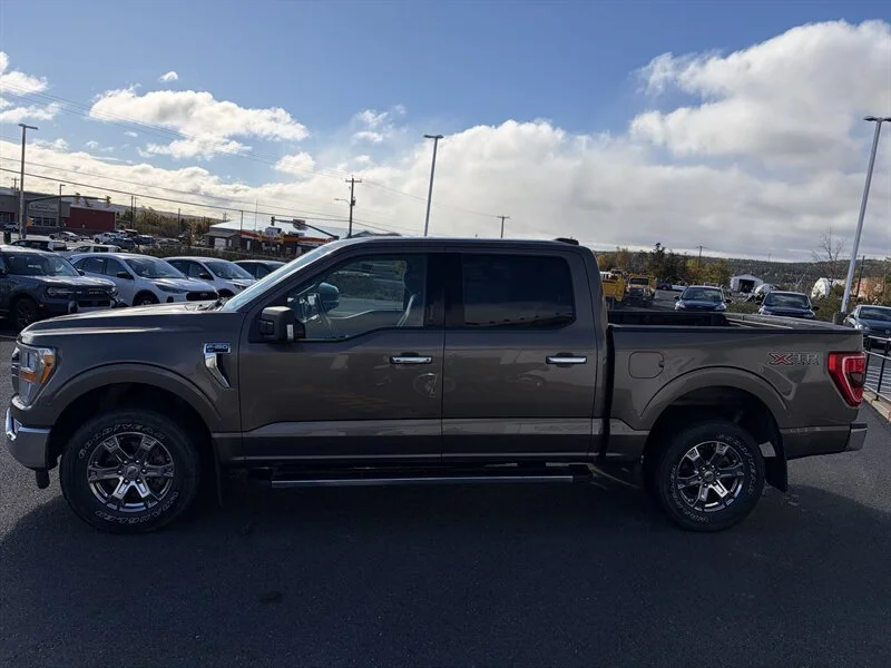 Used 2021 Grey Ford XLT image 3