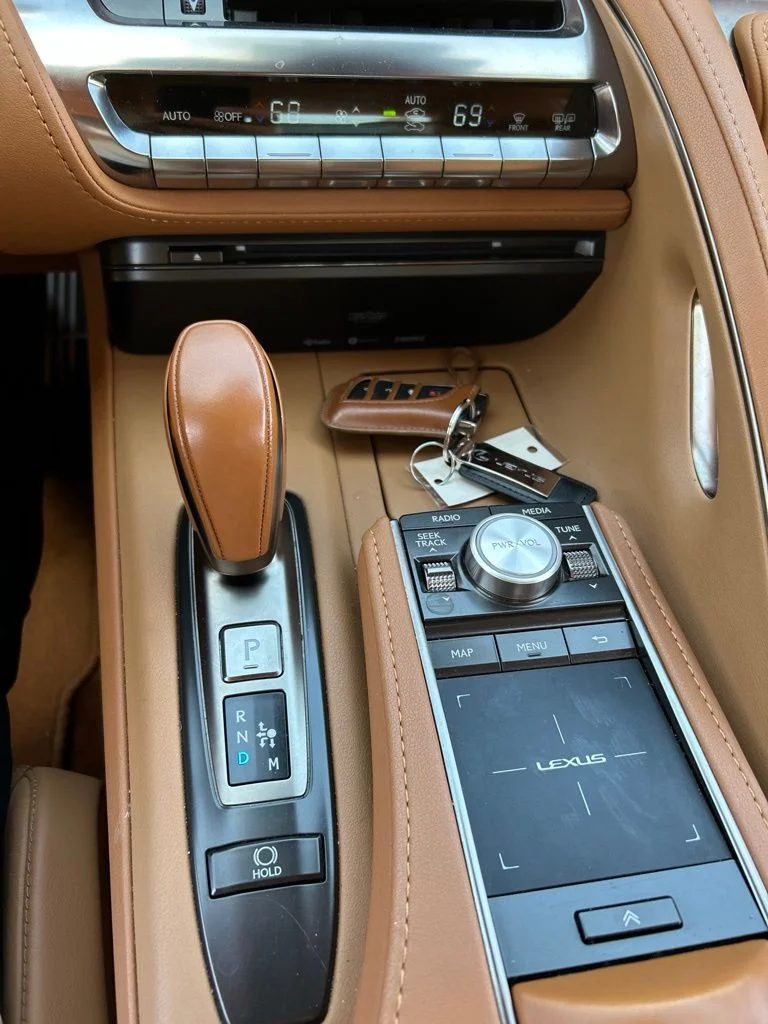 Used 2021 White Lexus 500 image 27