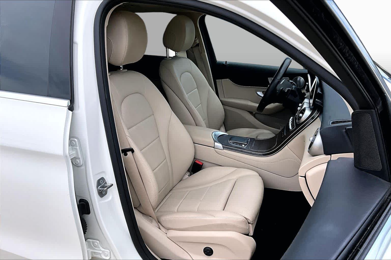 Used 2020 Polar White Mercedes-Benz GLC 300 image 8
