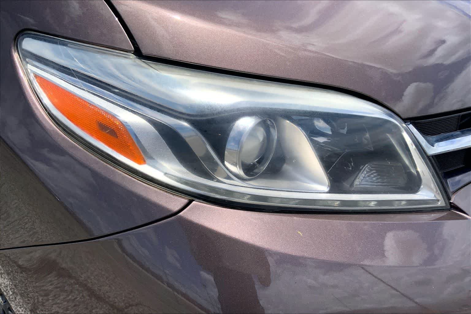 Used 2018 Toasted Walnut Pearl Toyota Limited image 27