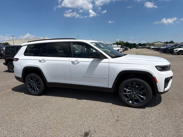 New 2026 Bright White Clear-Coat Exterior Paint Jeep  image 2