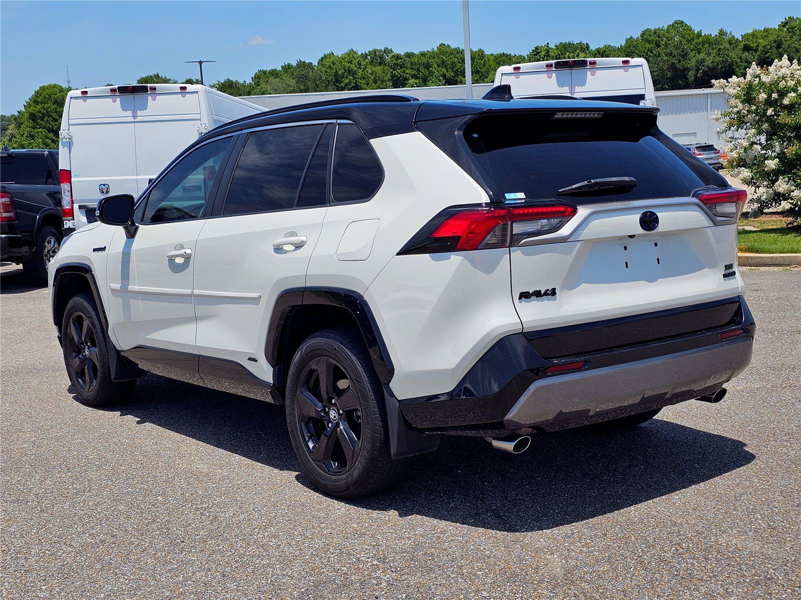 2021 Toyota RAV4 XSE - Photo 13
