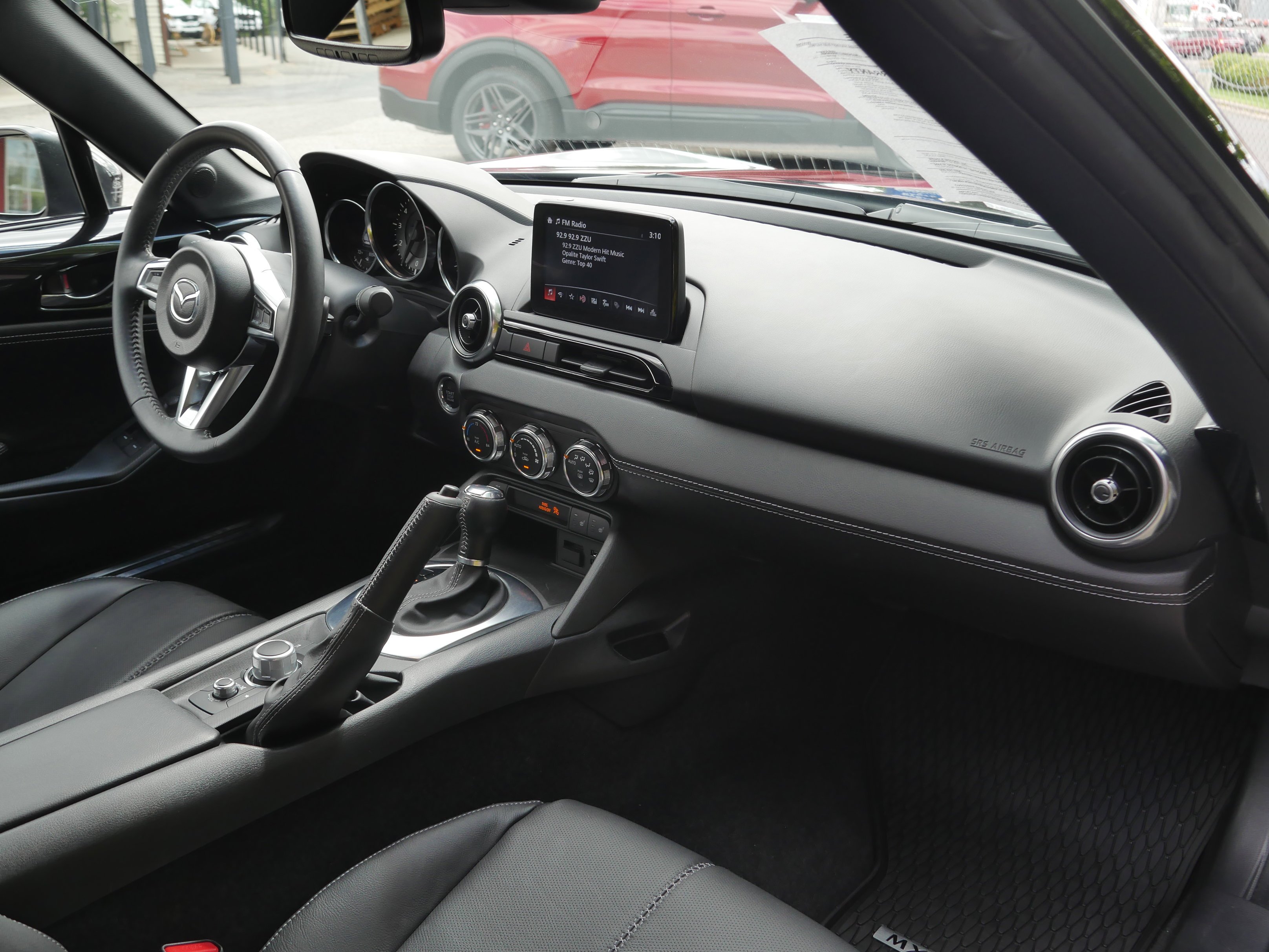 Used 2022 Jet Black Mica Mazda Grand Touring image 24