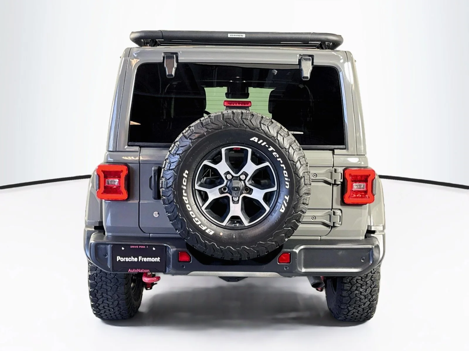 Used 2020 Sting-Gray Clearcoat Jeep Rubicon image 10