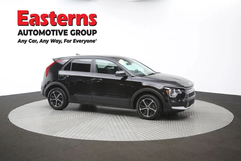 Used 2025 Black Kia LX image 64