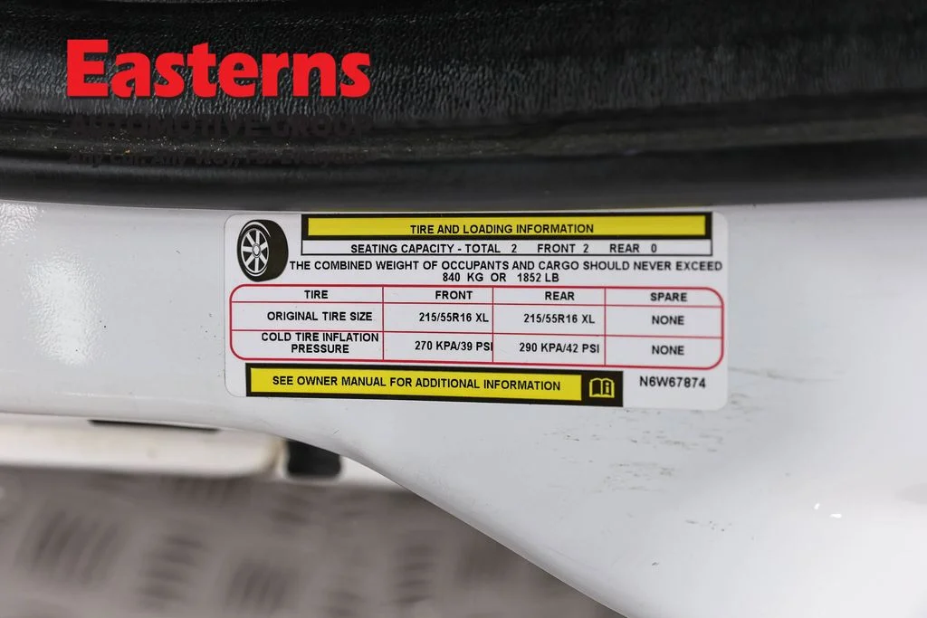 Used 2022 White Ram Base image 32
