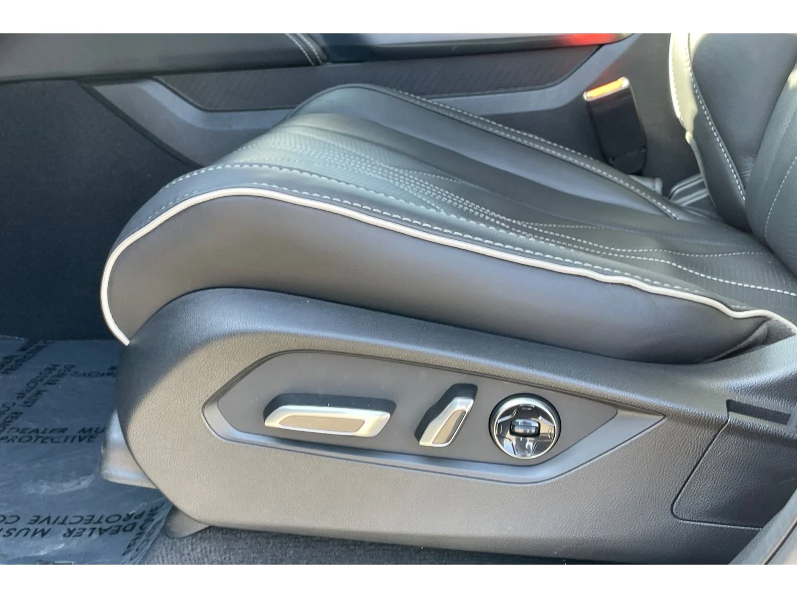 Used 2026 Solar Silver Metallic Acura w/Advance Package image 12