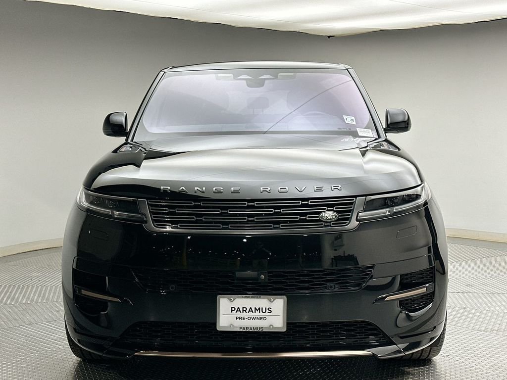 Used 2023 Santorini Black Metallic Land Rover SE Dynamic image 16