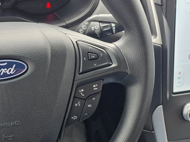 Used 2022 Black Metallic Ford SE image 24