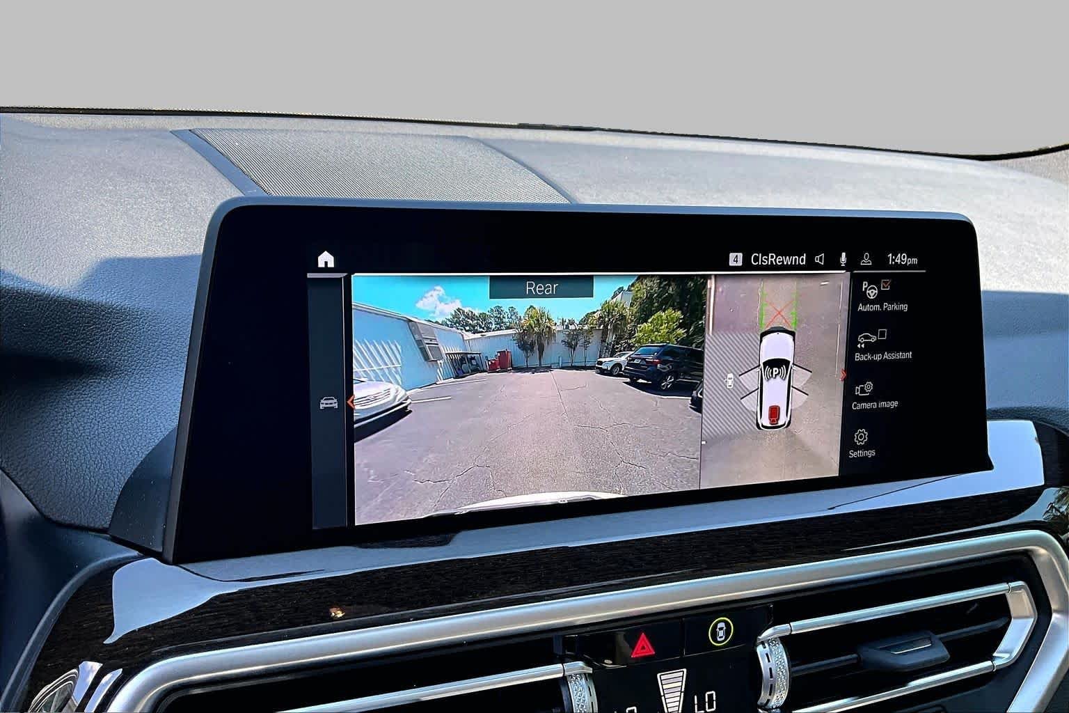 Used 2024 Mineral White Metallic BMW xDrive30i image 27