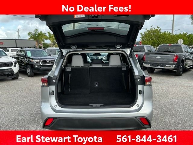 Certified Used 2025 Silver Toyota XLE image 12