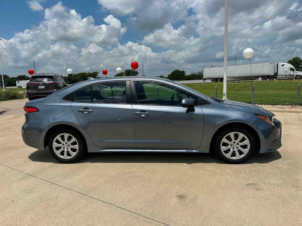 Certified Used 2024  Toyota LE image 2