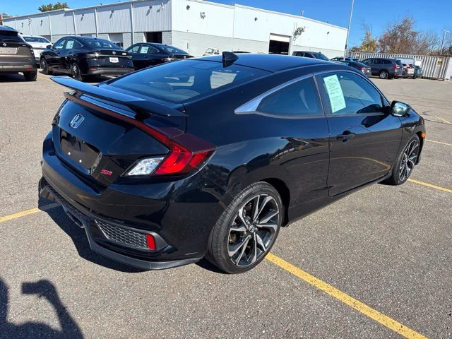 Certified Used 2018 Black Honda Si image 5