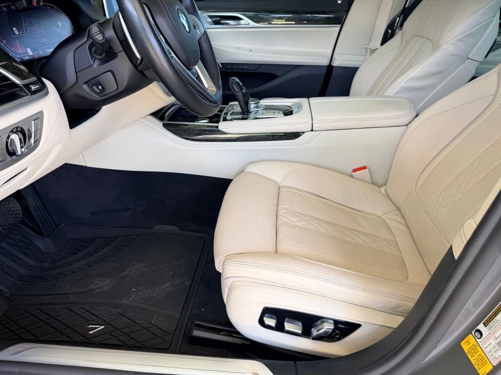 Used 2021 Gray BMW 740i image 14