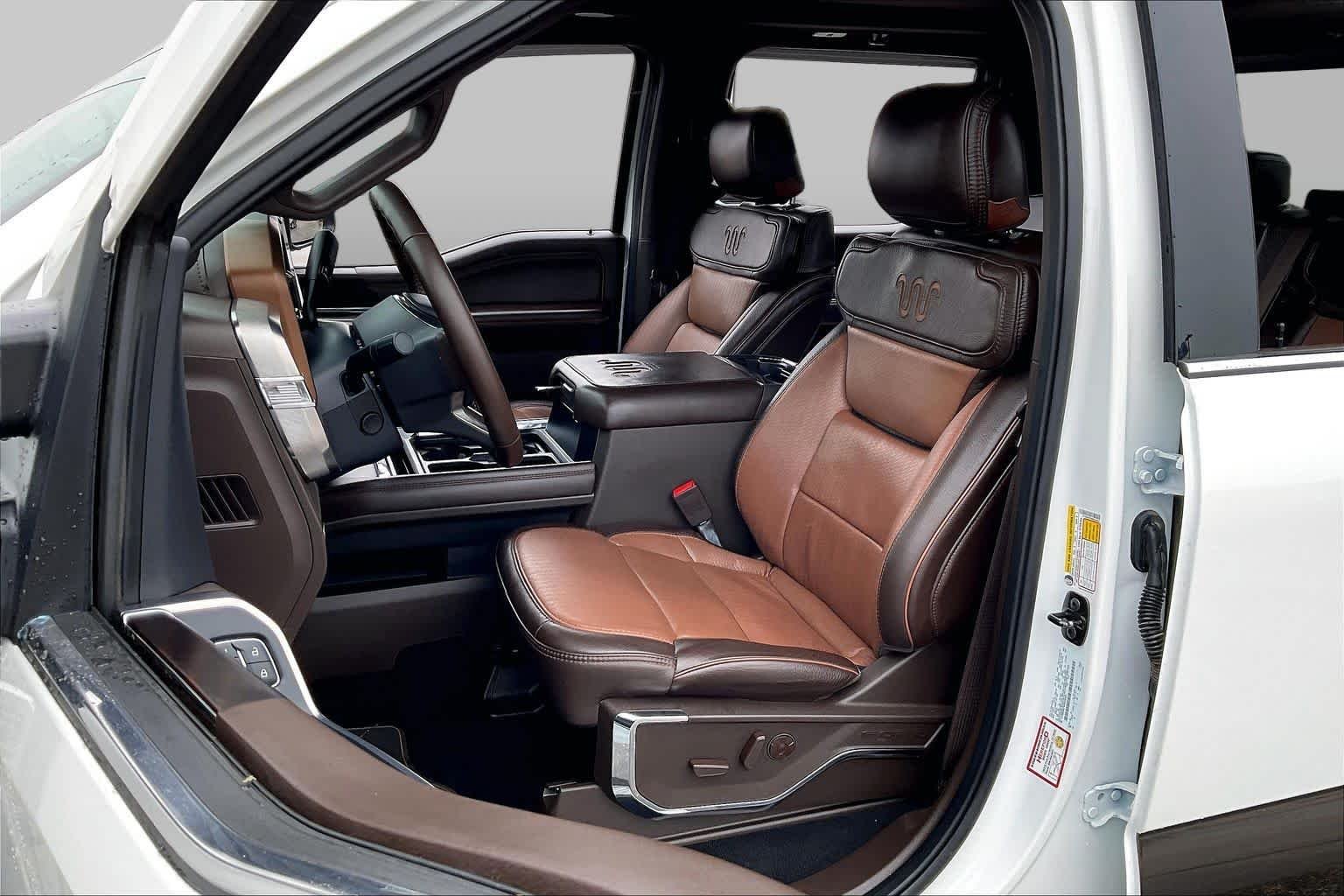 Used 2024 Star White Metallic Tri-Coat/Darkened Bronze Ford King Ranch image 8