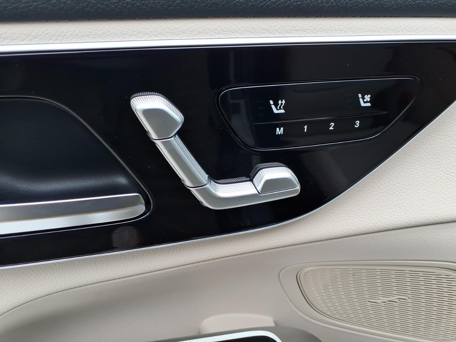 New 2026 SILVER Mercedes-Benz GLC 300 image 15