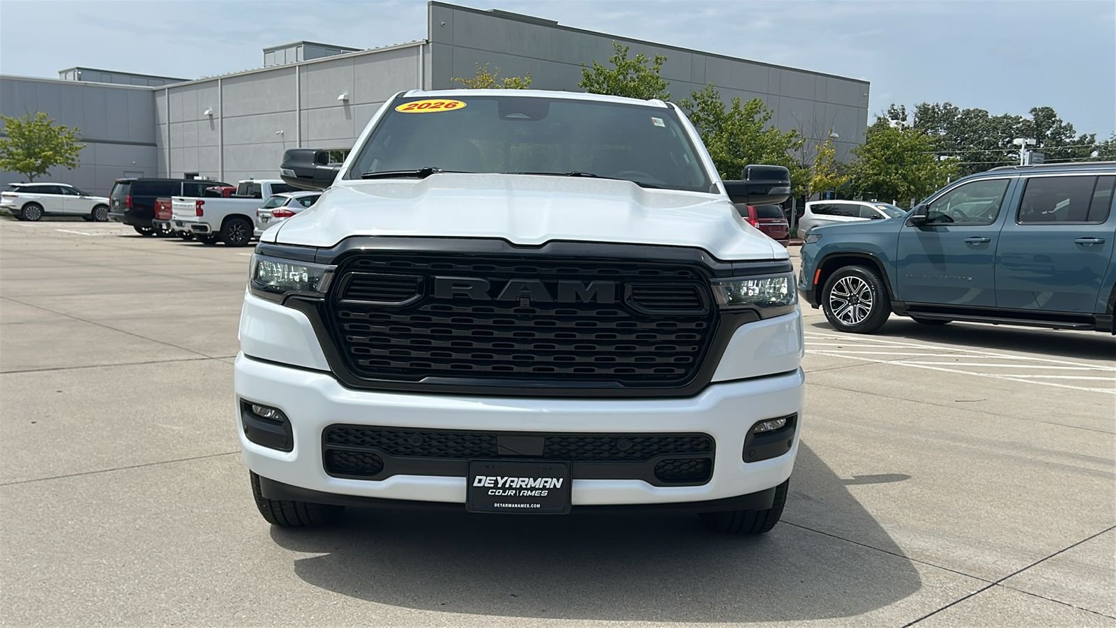 New 2026 Bright White Clear-Coat Exterior Paint RAM Big Horn/Lone Star image 9
