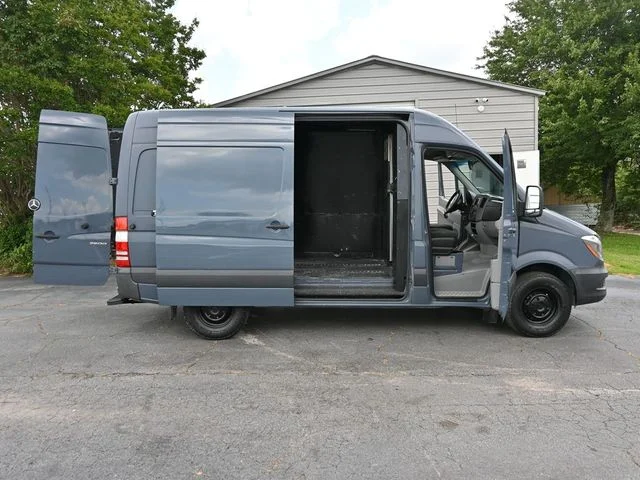 Used 2018 Gray Mercedes-Benz Cargo 144 WB image 10