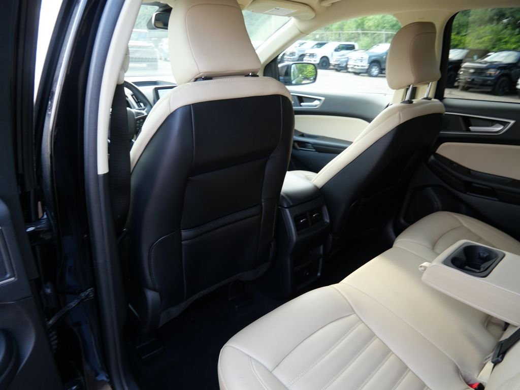 Used 2024 Black Ford SEL image 15