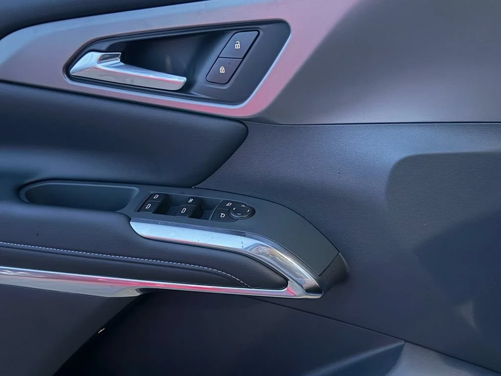 New 2027 Sterling Gray Metallic Chevrolet LT image 13
