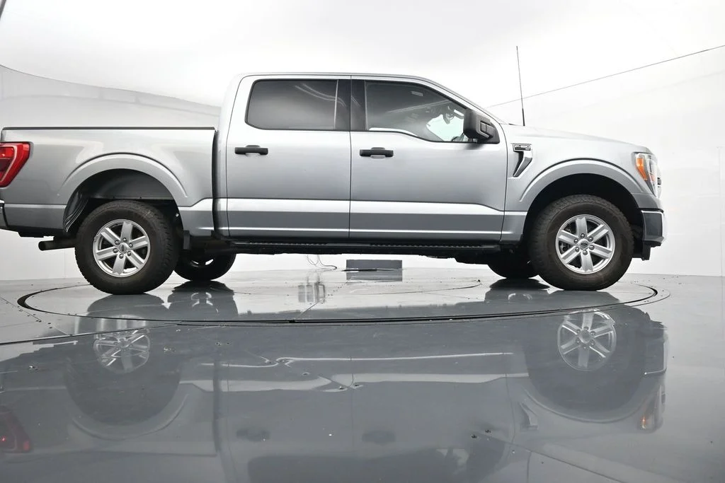 Used 2022 Silver Ford XLT image 32