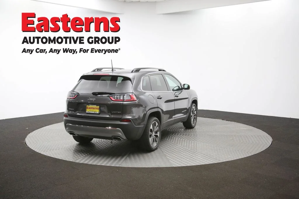 Used 2022 Gray Jeep Limited image 40