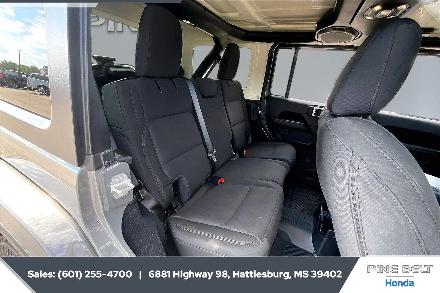Used 2020 Sting-Gray Clearcoat Jeep Sahara image 20