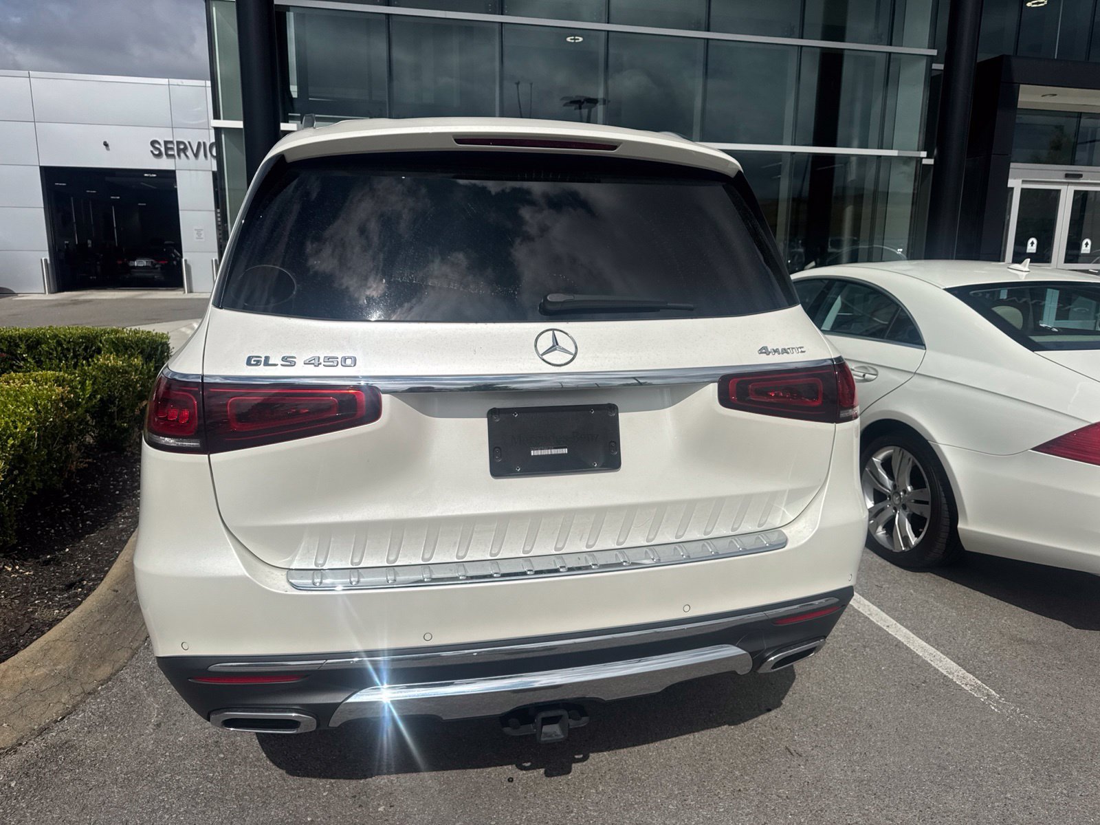 Certified Used 2023 MANUFAKTUR Diamond White Metallic Mercedes-Benz GLS 450 image 12