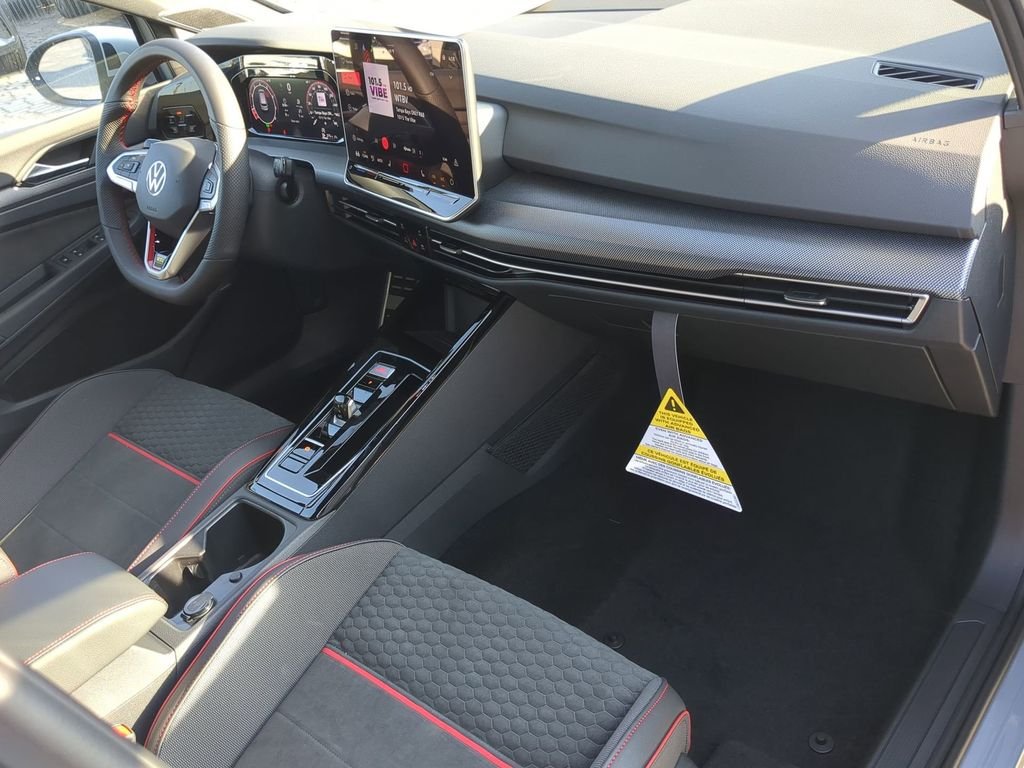 2026 Volkswagen Golf GTI SE - Photo 11