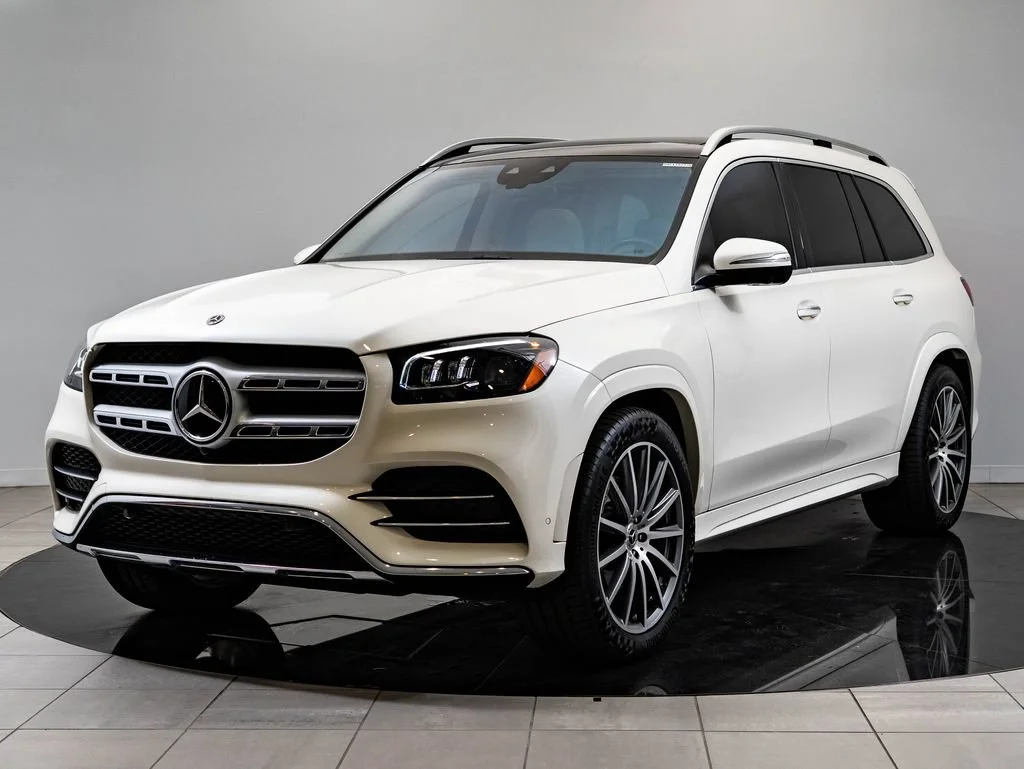 Used 2023 Manufaktur Diamond White Metallic Mercedes-Benz GLS 450 image 1