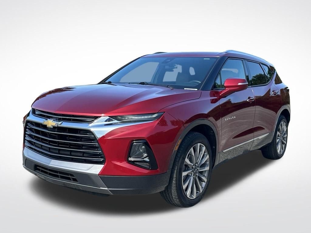 Used 2022 Red Chevrolet Premier image 2