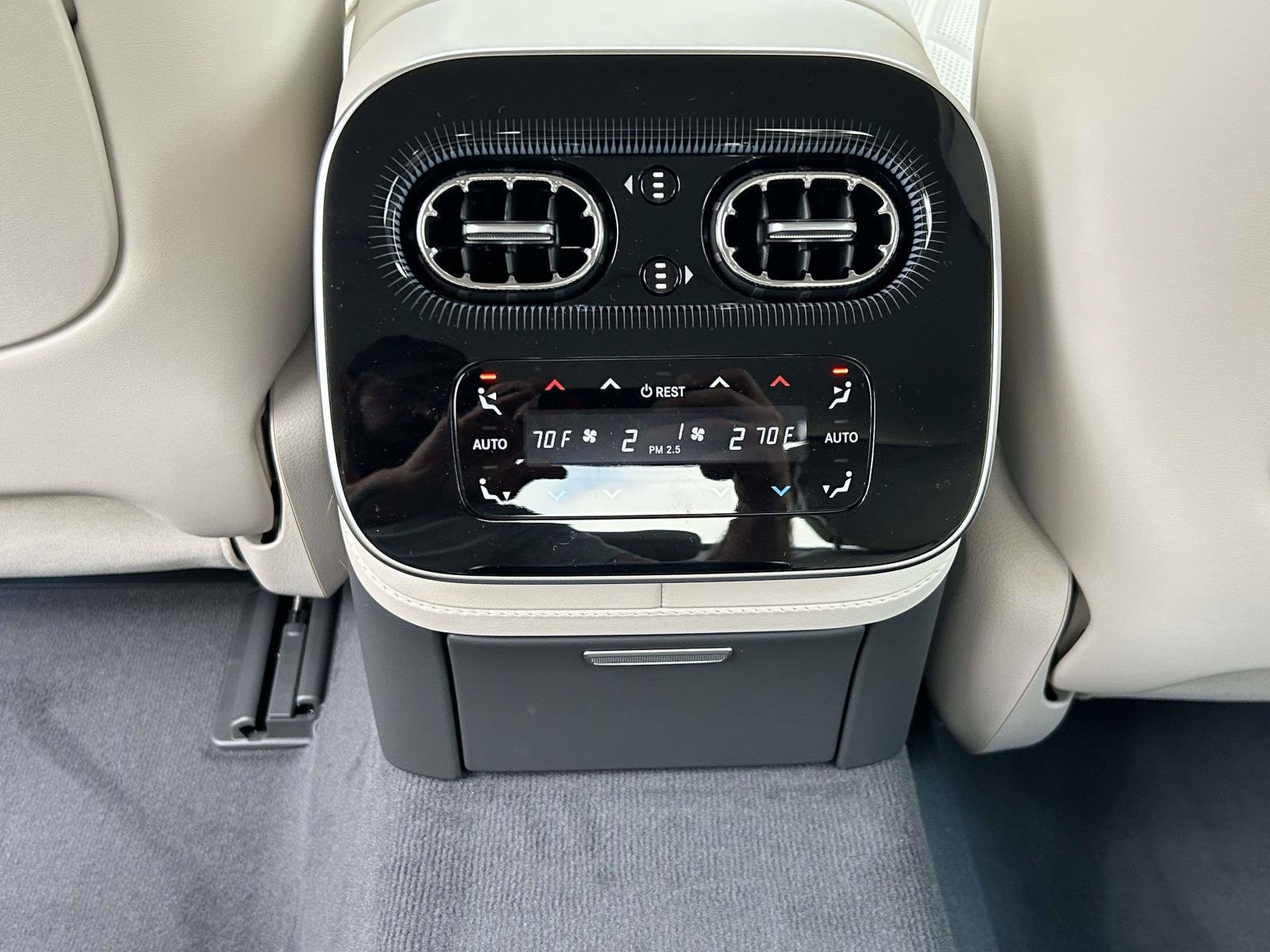 New 2027 Emerald Green Metallic Mercedes-Benz S 580 4MATIC® Sedan image 36