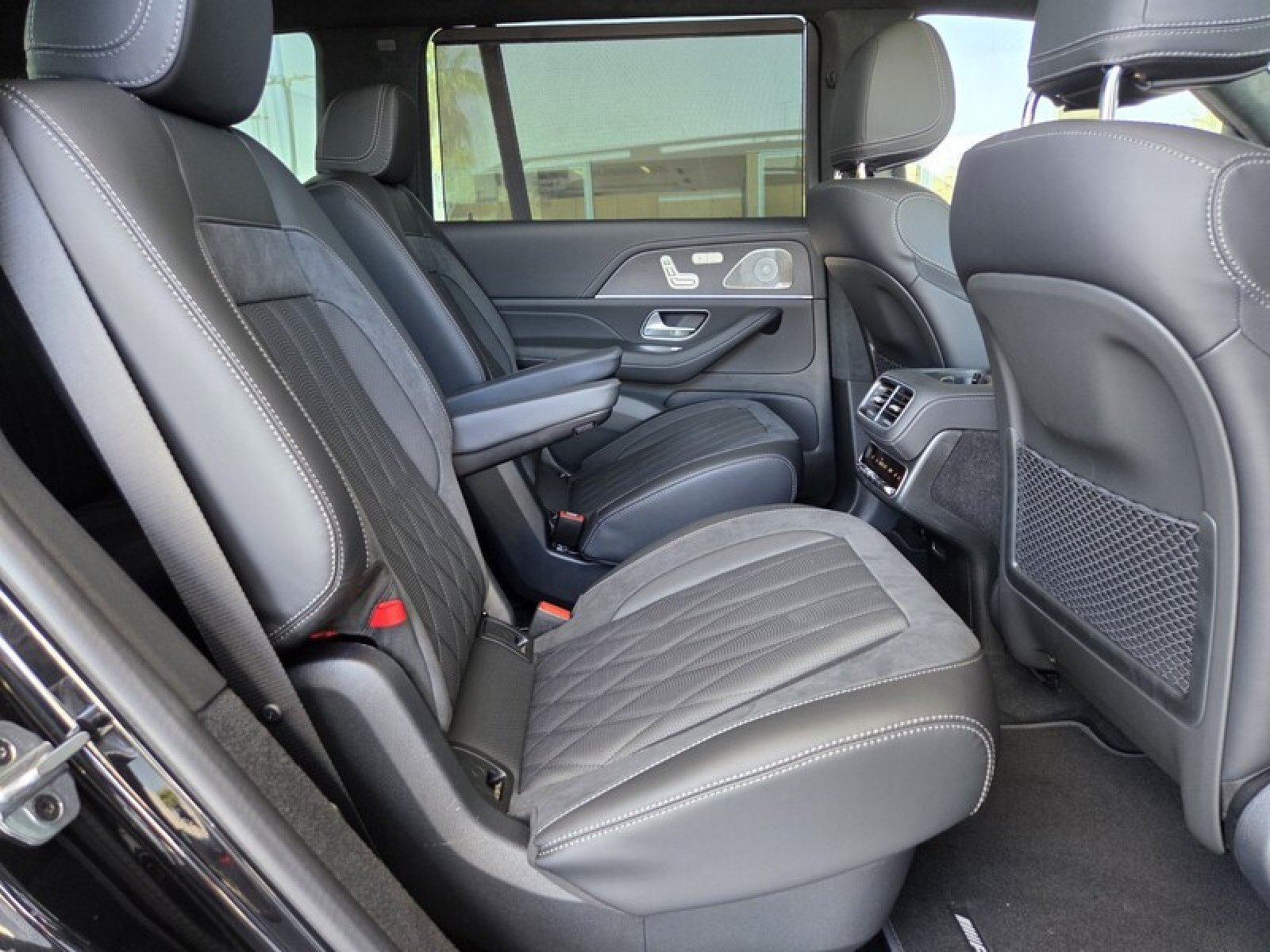 New 2026 Obsidian Black Metallic Mercedes-Benz AMG® GLS 63 4MATIC+ SUV image 18