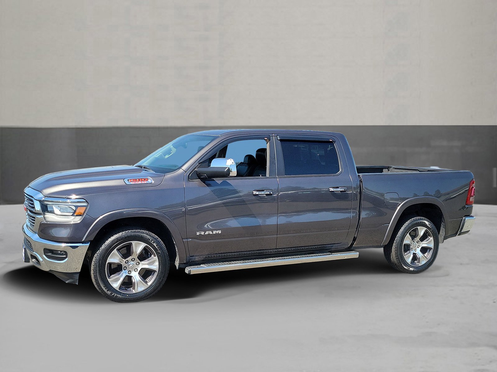 2019 RAM 1500 Laramie 4x4 Crew Cab 6'4's photo
