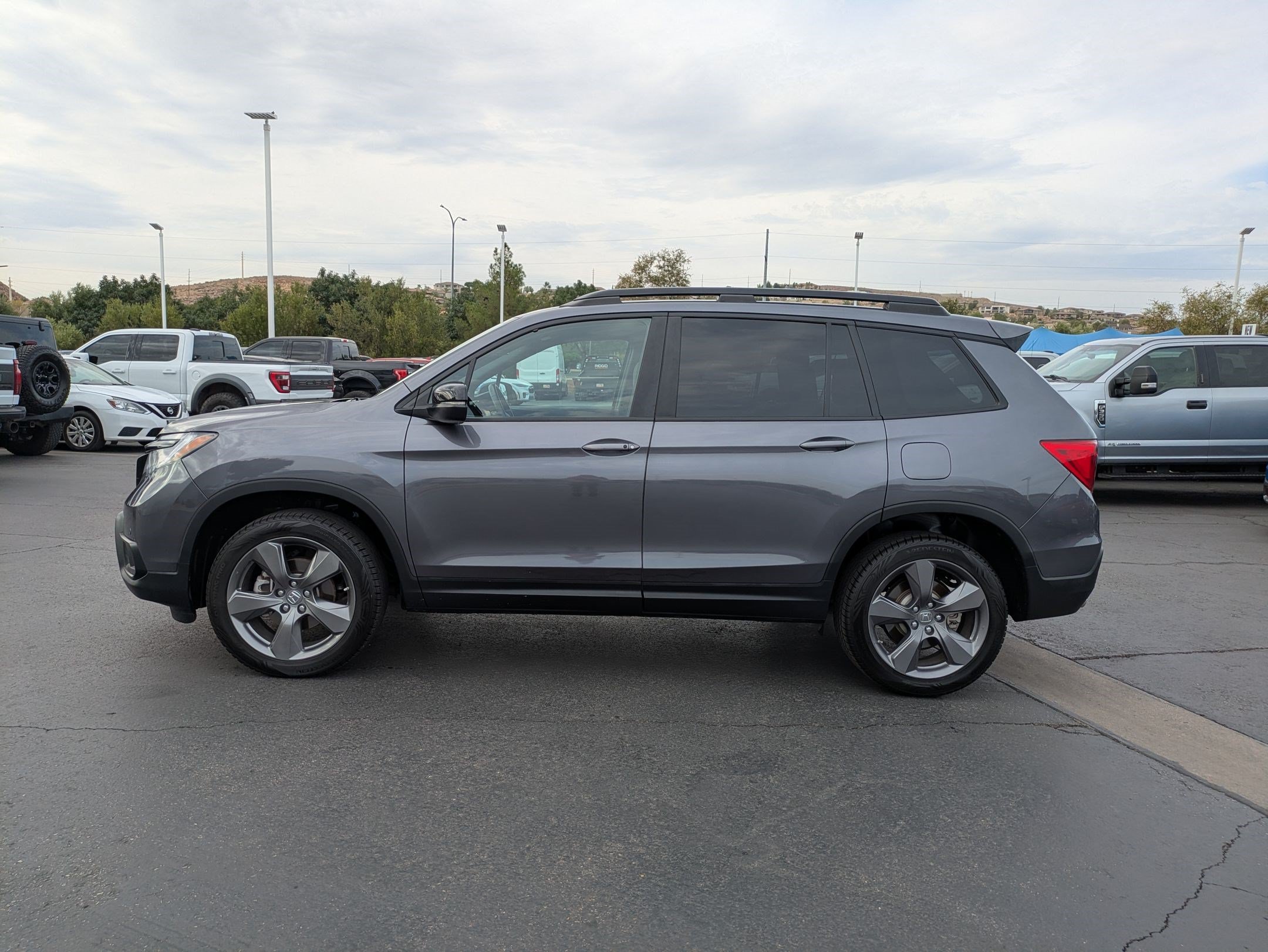 Used 2021 Lunar Silver Metallic Honda Touring image 6
